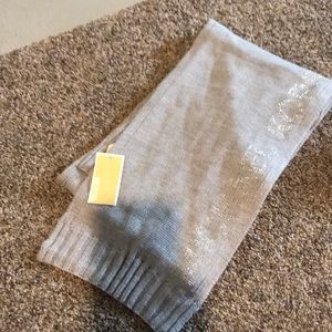 ***new with tags Michael kors  scarf